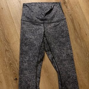 Lululemon wunder under 6